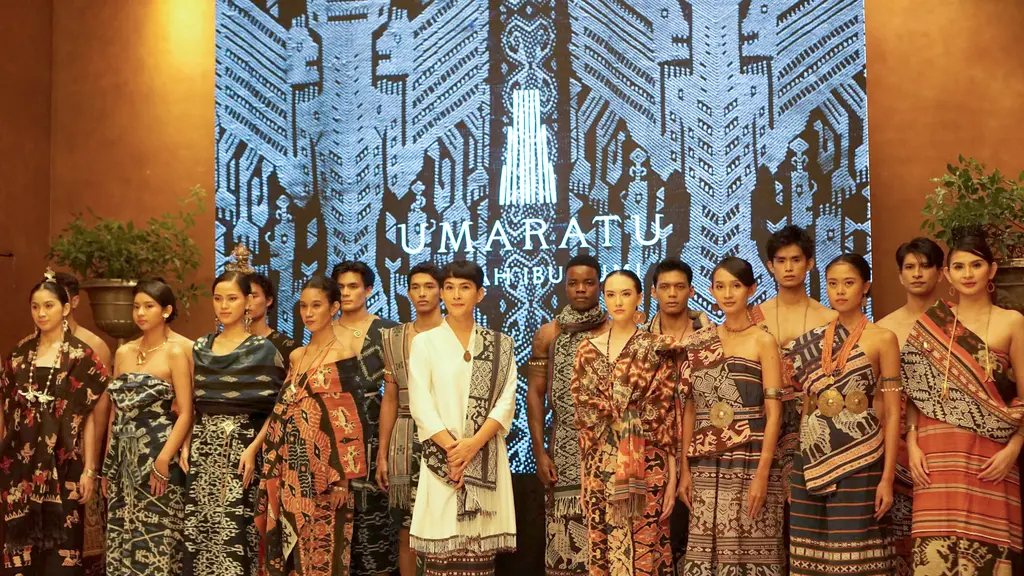 UMARATU Foundation meresmikan kehadirannya di The Dharmawangsa Jakarta, menyoroti perempuan penenun Sumba Timur dan warisan Tenun Sumba jelang Hari Tenun Nasion (Umaratu)