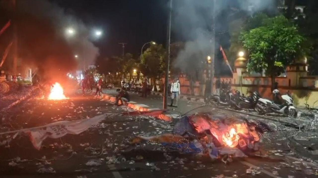 50 Orang Ditangkap Buntut Kericuhan Demo Tolak Kenaikan PBB-P2 di Bone