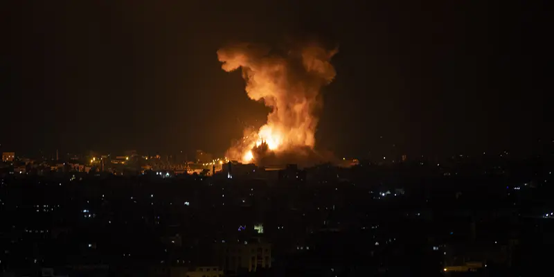 FOTO: Serangan Udara Israel Tewaskan 20 Orang Palestina