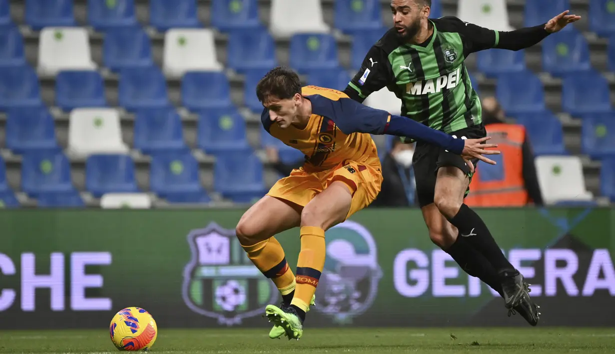 Pada Laga yang digelar di Mapei Stadium, Senin (14/2/2022), skuat Serigala Ibu kota tersebut hanya mampu bermain imbang 2-2. (Massimo Paolone/LaPresse via AP)