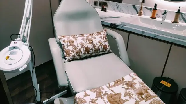 Merawat Diri di Klinik Kecantikan sambil Melestarikan Gajah Borneo sampai Harimau Sumatera.  (Liputan6.com/Henry)