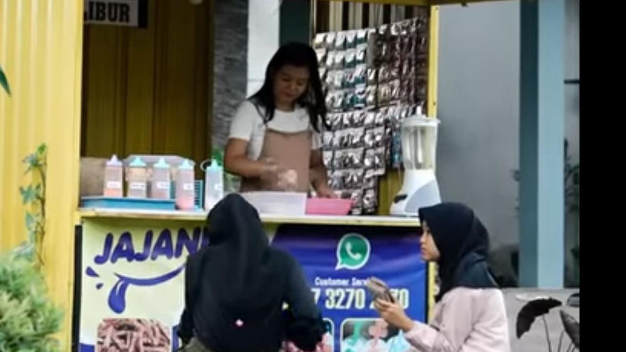 Setelah outlet pertama berhasil dijalankan, Puguh memberanikan diri untuk membuka outlet lagi di tempat yang berbeda. Biaya yang dibutuhkan untuk membuka satu outlet adalah sekitar Rp8 Juta.&nbsp;