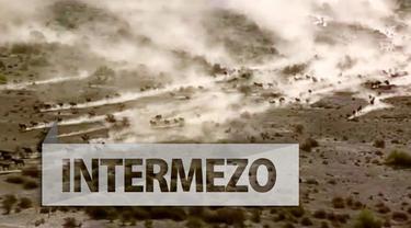 Kawanan kuda liar berlari menerjang gurun Arizona terekam helikopter operator berita sebuah stasiun televisi