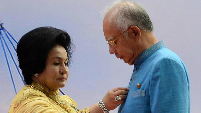 Rosmah Mansor dan Najib Razak (AFP)