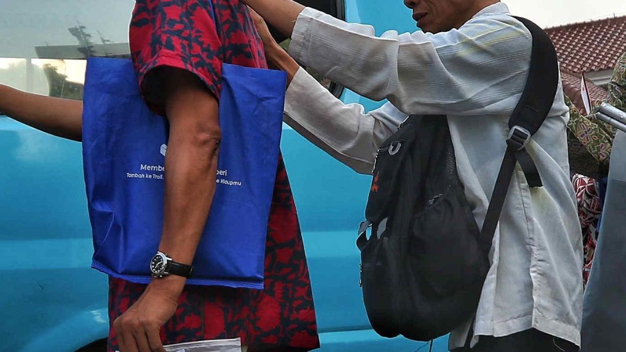 Edukasi yang digelar oleh keuangan oleh Otoritas Jasa Keuangan (OJK) ini mendapatkan respon yang antusias dari sejumlah penyandang disabilitas.