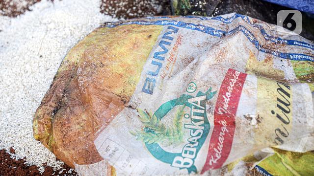 Viral Bansos Sembako Presiden Dikubur Sejak 2020 di Depok, Ini 4 Faktanya