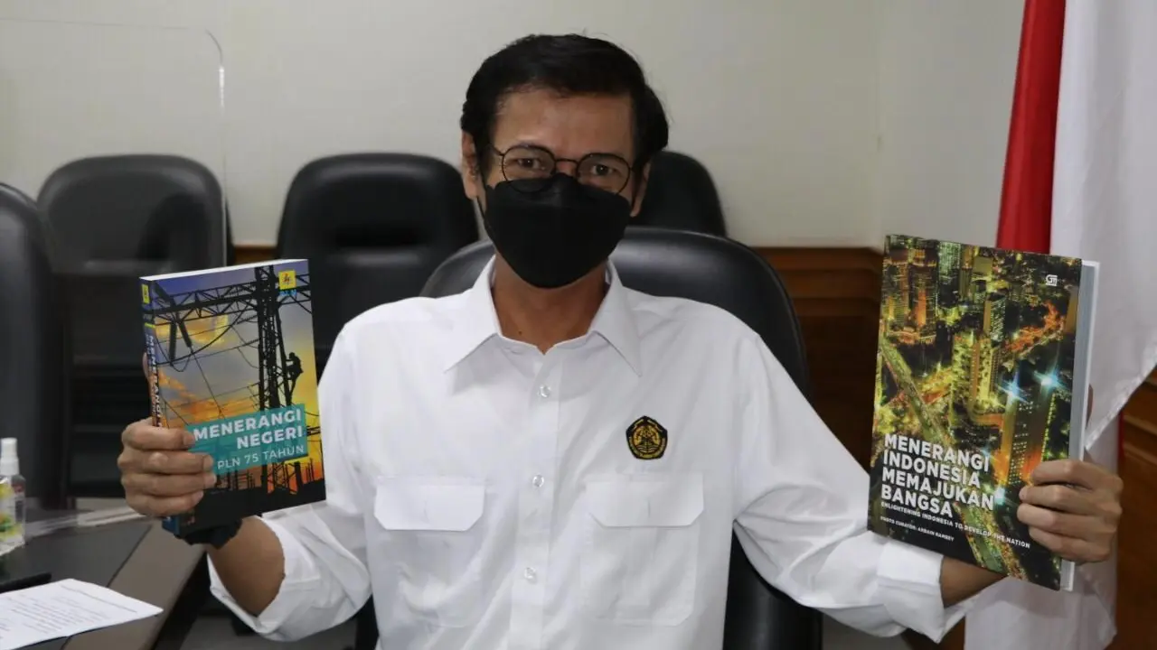 Direktur Jenderal Ketenagalistrikan Rida Mulyana dalam Bedah Buku “75 Tahun PLN Menerangi Negeri” yang diselenggarakan oleh PLN bekerja sama dengan Harian Kompas secara virtual, Kamis (4/3/2021).