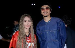 Inul Daratista Foto Bareng Duta Sheila on 7 di Pestapora