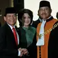  Rizal Djalil (kiri) usai dilantik menjadi Ketua BPK, Senin (28/4/2014) (Liputan6.com/Johan Tallo)