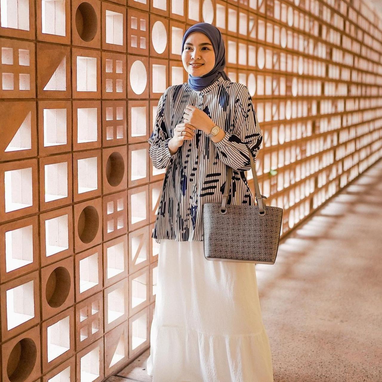 5 Ide Outfit Smart Casual untuk Muslimah di Tahun 2025, Simpel dan Trendi