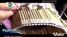 Seorang ibu rumah tangga di Sidoarjo, Jawa Timur, bernama Faizah Ismawati berhasil menyulap tusuk sate menjadi kerajinan vas bunga yang cantik dan unik. Vas bunga buatannya kini diburu penggemar tanaman.