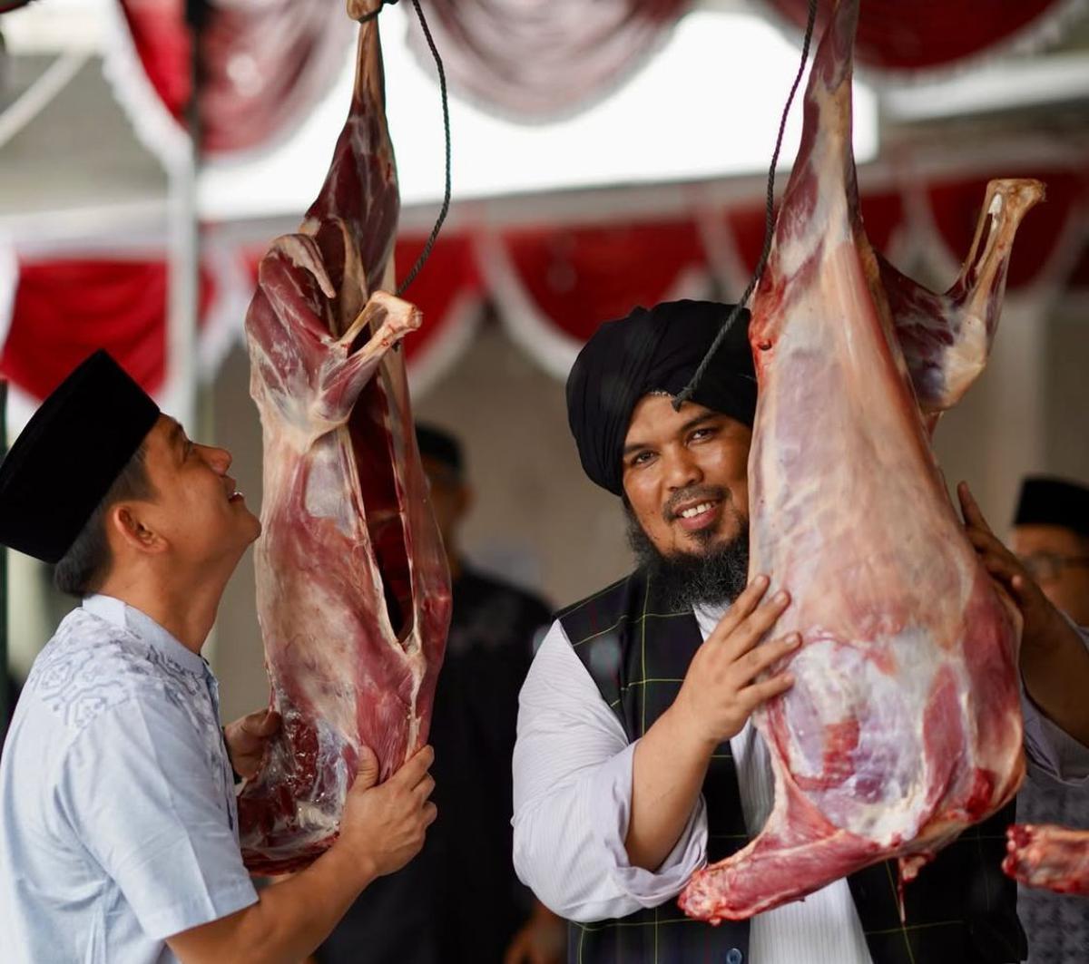 Unggahan Bobon Santoso dengan Ustaz Derry Sulaiman Picu Spekulasi: "Biarkan Jadi Urusanku dengan Allah"