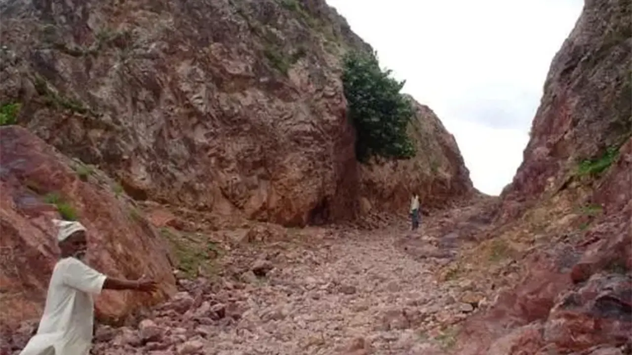 Dasrath Manjhi, Kisah Pria yang Memindahkan Bukit di Desanya
