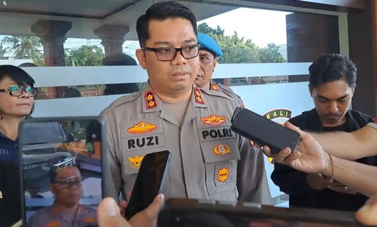 Kapolres Buleleng AKBP Ruzi Gusman bicara penanganan kasus pelecehan turis Taiwan di Lovina, Rabu (12/8). (Dokumentasi Humas Polres Buleleng).