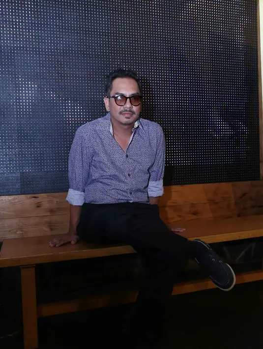 Dalam film yang diproduseri oleh Ichwan Persada ini, Indra dituntut untuk melakoni peran sebagai pria Jawa. Jebolan Extravaganza tersebut mengaku mengalami kesulitan. (Nurwahyunan/Bintang.com)