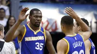 Kevin Durant dan Stephen Curry  (AP Photo/Ross D. Franklin)