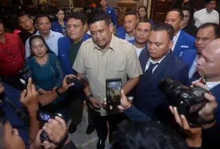Gubernur Sumatera Utara Bobby Nasution menghadiri perayaan Natal 2025. (Liputan6.com/Reza Efendi)
