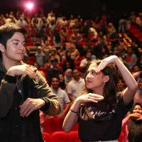 Untuk kamu yang belum bergabung ke grup WhatsApp Fimelahood, langsung aja “join” sekarang. (Fimela.com/Adrian Putra)