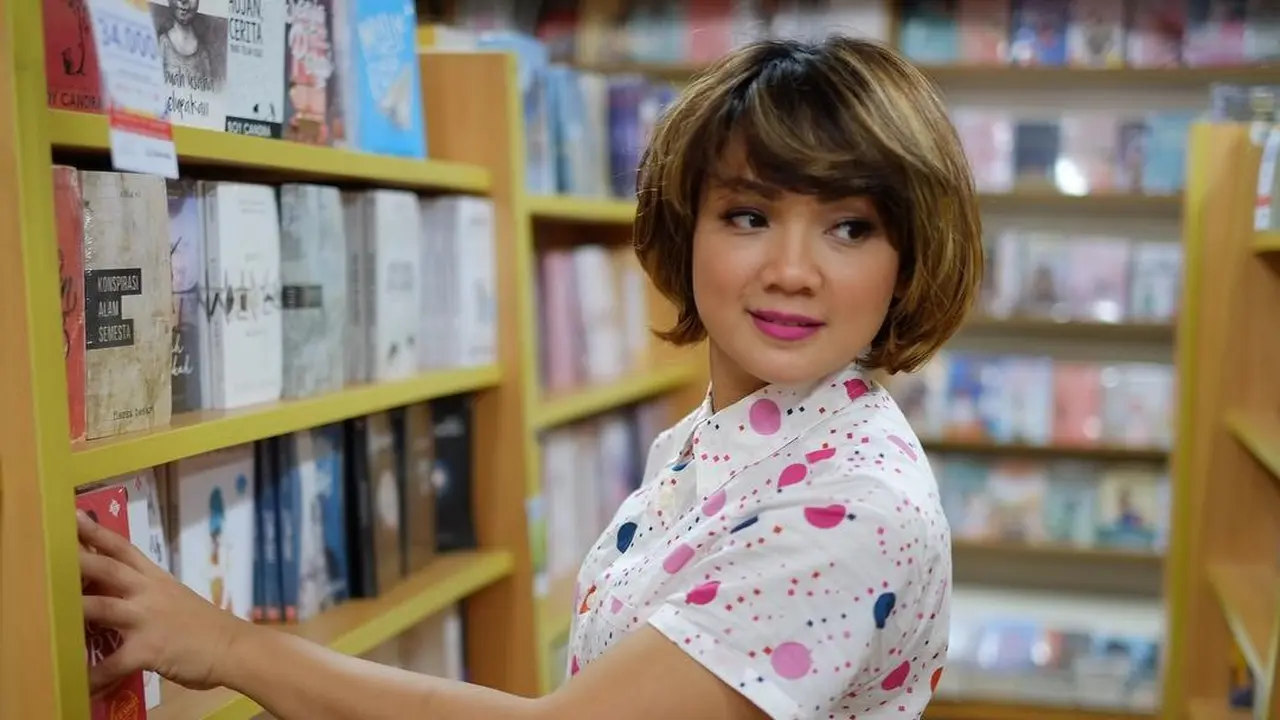 [Fimela] Nirina Zubir