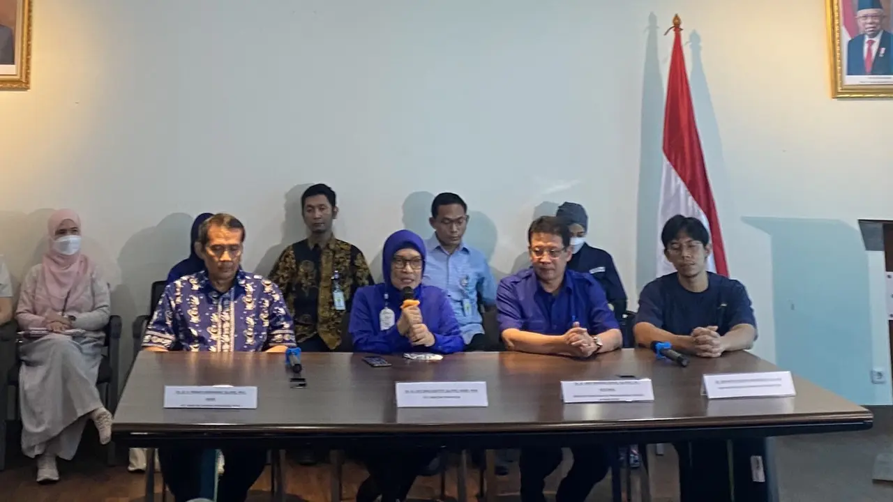 RSCM Memberitahu Kabar dan Kondisi Terkini Muhammad Fajri, Pria Obesitas dari Tangerang yang Semula Disebut Memiliki Berat Badan 300 Kilogram tapi Ternyata Hanya 20 Kg (Tiara Laninda/Liputan6.com)