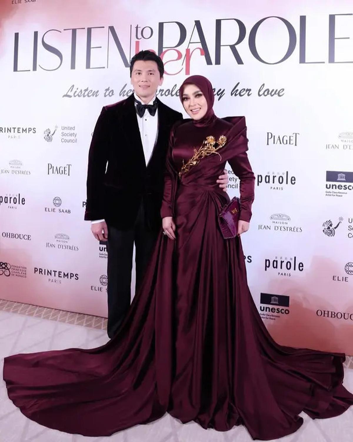 8 Potret Reino Barack Temani Syahrini di Festival Film Cannes 2025, Tampil Menawan