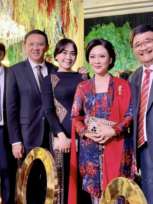 Detail manis bernuansa warna beige membuat gaun terlihat semakin mewah.  [Foto: Instagram/ @btpnd]