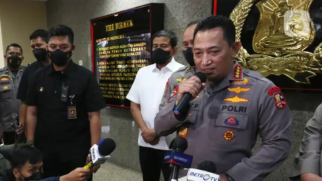 Kapolri Beri Keterangan Terkait Kasus Adu Tembak Anak Buah Ferdy Sambo