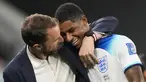 Kemenangan 3-0 Inggris atas Wales dalam matchday ketiga Grup B Piala Dunia 2022, Rabu (30/11/2022) dini hari WIB, tak bisa dipungkiri ada andil beberapa pemain yang tampil menonjol di kubu Three Lions. Sepeti 5 pemain berikut yang layak disebut sebagai penampil terbaik hingga mampu meloloskan Timnas Inggris ke babak 16 besar dengan status juara Grup B. (AP/Frank Augstein)