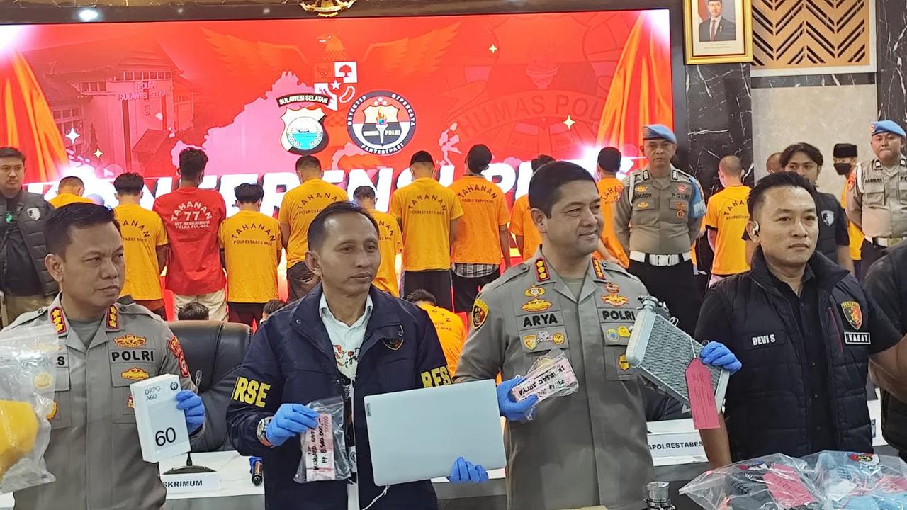 Polisi Tetapkan 10 Orang Tersangka Angkut Mesin ATM di DPRD Makassar