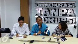 Pakar Hukum Tata Negara Saldi Isra memberikan keterangan saat bedah buku miliknya, Jakarta, Selasa (18/10/2016). (Liputan6.com/Helmi Afandi)