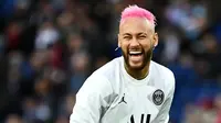 3. Neymar (251,1 juta followers) - Neymar dikenal sebagai pemain yang memiliki gaya hidup mewah dan suka melakukan berpesta. Penyerang Brasil ini memiliki 4.800 postingan dan suka berbagi semua hal dengan followersnya di Instagram. (AFP/Franck Fife)