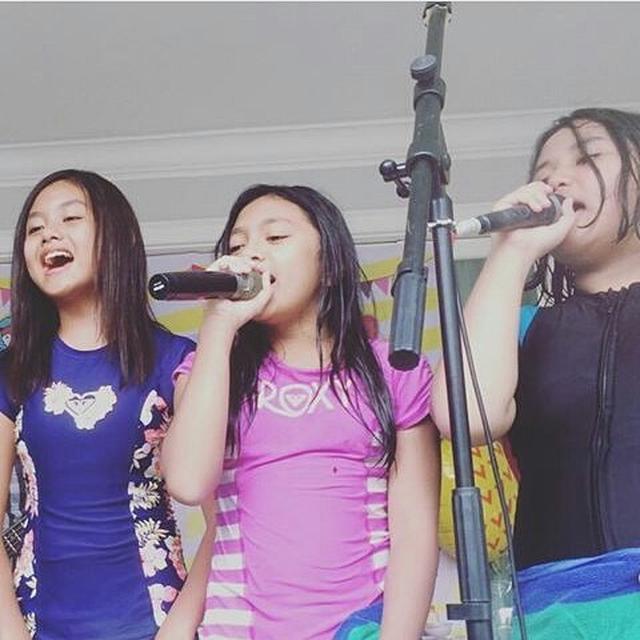 5 Potret Alleia Anak Ariel NOAH saat Nyanyi, Berkarisma Layaknya Sang Ayah