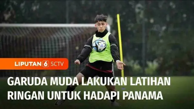 Jelang menghadapi Panama, Timnas Indonesia U-17 menggelar latihan ringan, Minggu sore (12/11). Latihan terakhir ini hanya fokus mengembalikan fisik pemain dan memberi arahan taktikal, untuk menghadapi Panama.