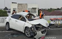 Kecelakaan Beruntun Tol Becakayu: Delapan Orang Luka-luka, Tiga Mobil Ringsek