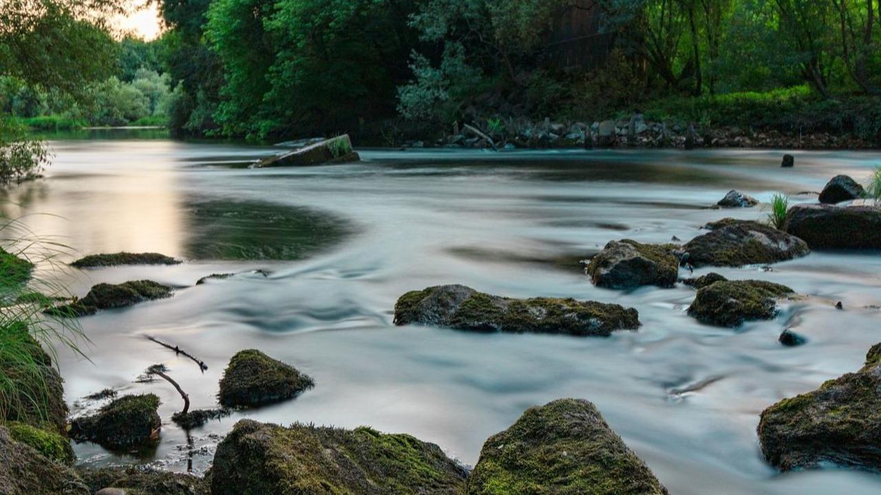 2. Air Terjun dan Sungai