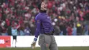 Kiper Kanada Milan Borjan merayakan kemenangan atas Jamaika pada pertandingan Kualifikasi Piala Dunia 2022 Zona CONCACAF di Venue BMO Field, Senin (28/3/2022) dini hari WIB. Kanada lolos ke Piala Dunia 2022 usai melibas Jamaika 4-0. (Nathan Denette/The Canadian Press via AP)