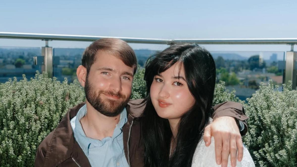 Stephanie Poetri Menikah di Los Angeles Tanpa Cincin Kawin, Pakai Kebaya dan Kain Tenun Cantik