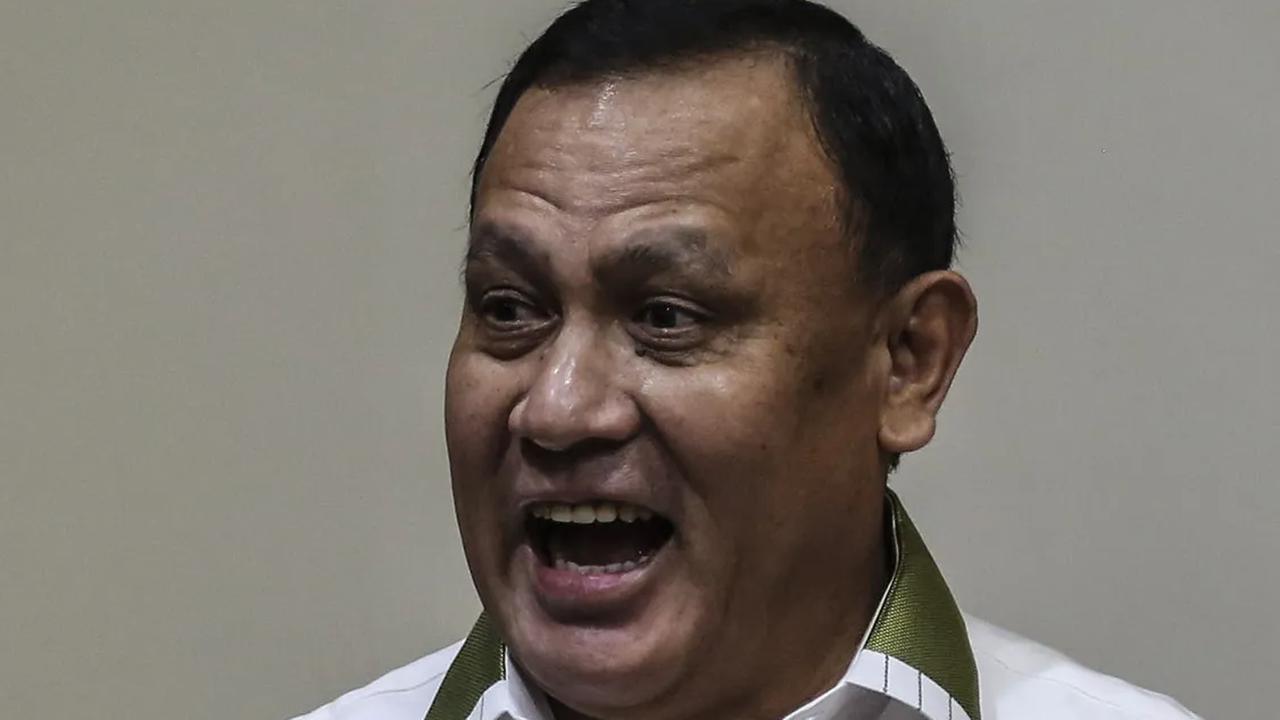 Setelah menjadi perwira polisi, karier Firli di Korps Bhayangkara cukup moncer.