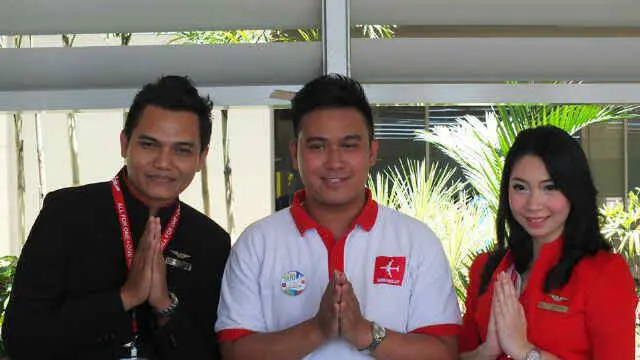 Pramugari AirAsia QZ8501 Sempat Ganti Foto BBM di Pesawat
