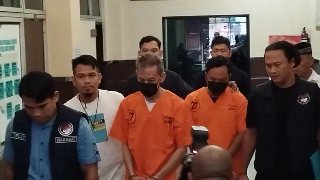 Fariz RM untuk kali pertama muncul ke publik usai ditangkap karena dugaan penyalahgunaan narkoba