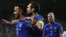 Bersama rekan setimnya di Manchester United, Daley Blind, Memphis Depay merayakan gol yang dicetaknya ke gawang Luxembourg. (AFP/John Thys)