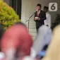Menko PMK Muhadjir Effendy menyampaikan pidato saat upacara peringatan Sumpah Pemuda di kantor Kemenko PMK, Jakarta, Senin (28/10/2019). Dalam upacara ini, Muhadjir juga memberikan anugerah tanda kehormatan Bintang Satyalancana Karya Satya kepada sejumlah PNS. (Liputan6.com/Faizal Fanani)