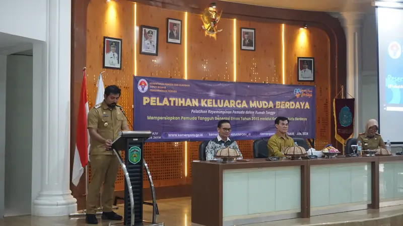 Pelatihan Keluarga Muda Berdaya (KMB Seri 4) Kementerian Pemuda dan Olahraga (Kemenpora) kembali digelar. Kali ini, Kemenpora hadir di Kabupaten Luwu Timur Provinsi Sulawesi Selatan (Istimewa)