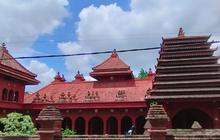 Keunikan Masjid Merah Kedung Menjangan, Padukan Budaya Cirebon, Tiongkok dan Kudus