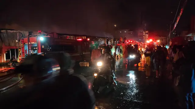 Kebakaran Pasar Sentral Makassar (Liputan6.com/Fauzan)