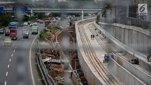 kereta ringan LRT atau Light Rail Transit