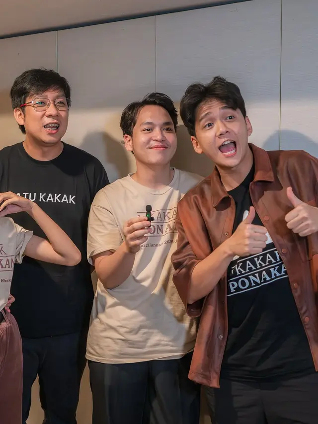 6 Potret Pemain 1 Kakak 7 Ponakan Cinema Visit, Raup 147 Ribu hingga Hari Ketiga