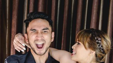 8 Potret Mesra Chika Jessica Dan Amec Aris Mantan Drummer Lyla News Entertainment Fimela Com