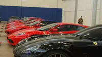 70 mobil Ferrari akan tampil di ajang Speed of Week, Minggu (23/4/2017). (Bola.com/Andhika Putra)
