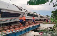 Fakta Unik: Penumpang KA Purwojaya Anjlok di Bekasi Lanjutkan Perjalanan dengan Bus, Ini Detailnya!